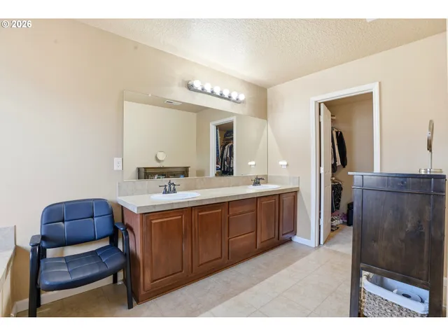 $650,000 | 3468 Southeast Silver Fox Avenue, Hillsboro, OR 97123