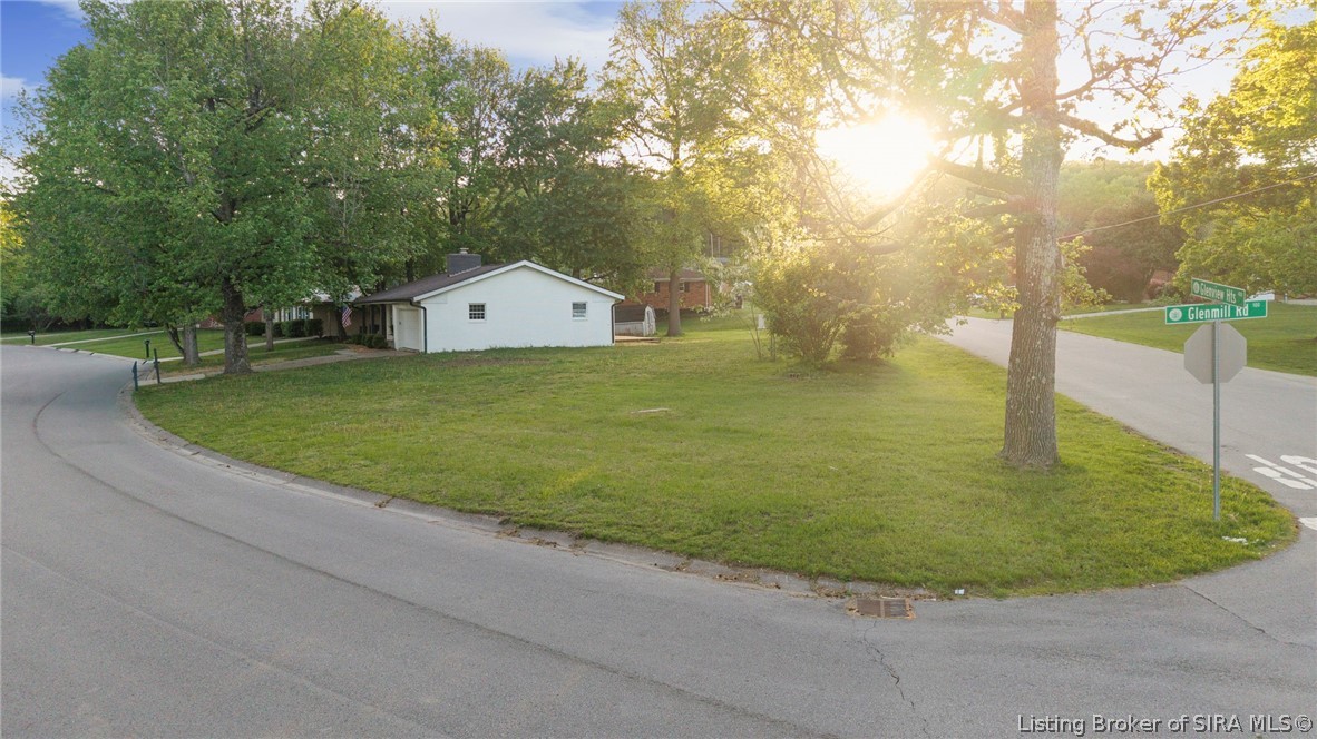 101 Glenmill Road New Albany, IN 47150 - Photo 3 of 32