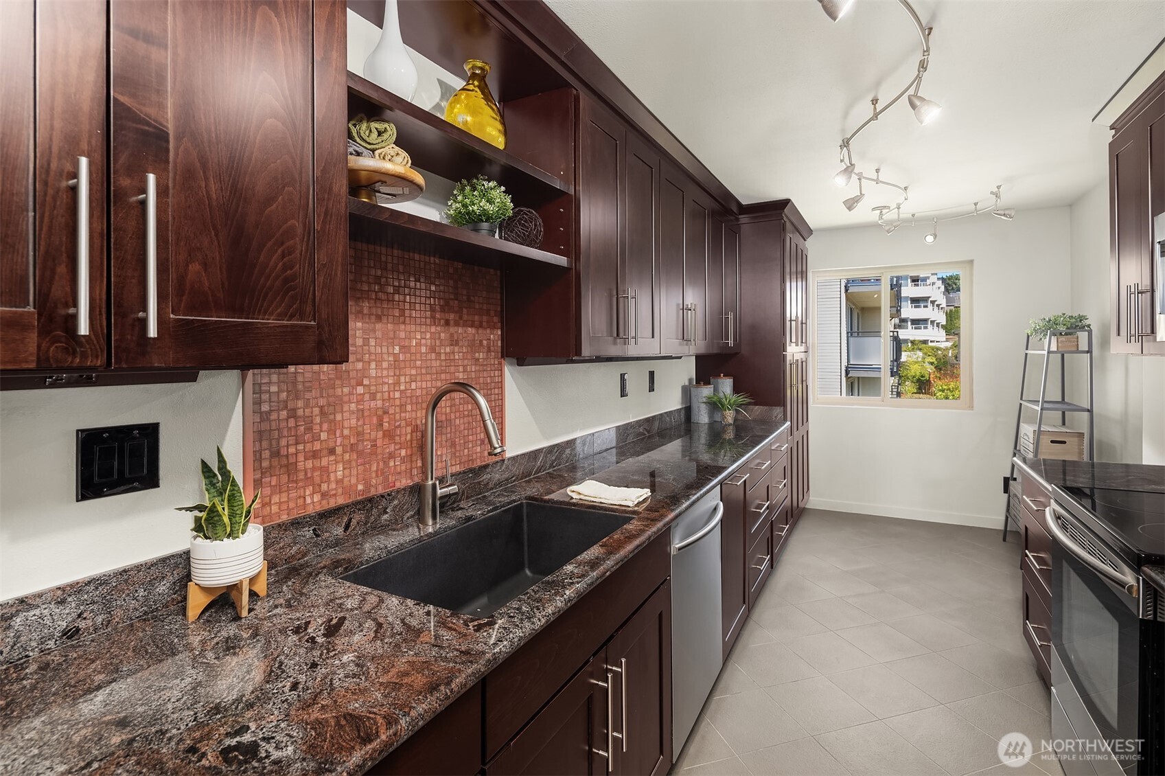 1234 Taylor Avenue North, Unit 401 Seattle, WA 98109 - Photo 13 of 27