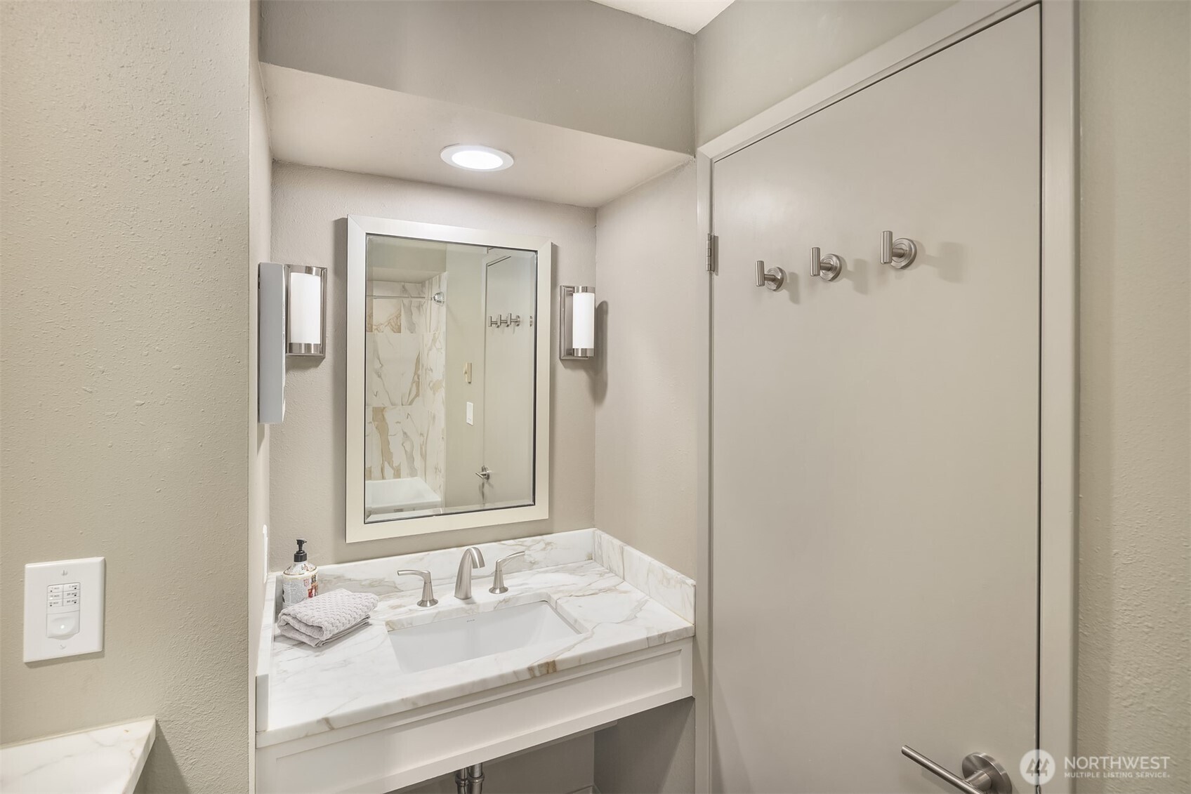 1234 Taylor Avenue North, Unit 401 Seattle, WA 98109 - Photo 24 of 27