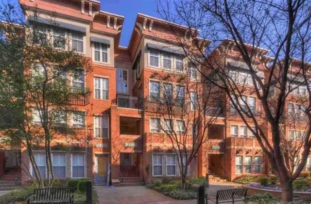 $2,195 | 75 Shoemaker Court, Unit 304, Memphis, TN 38103