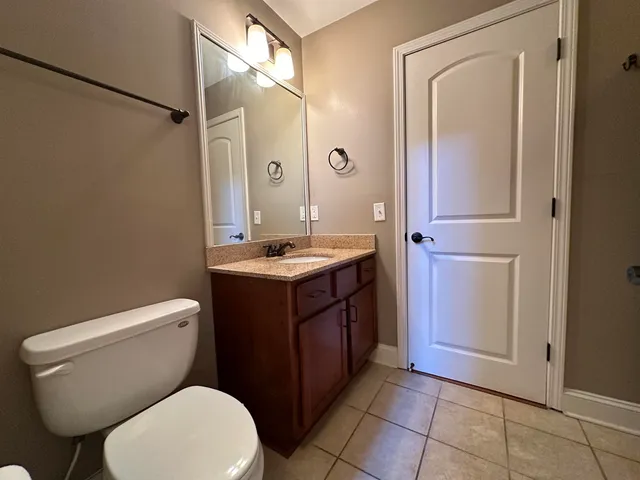 $2,195 | 75 Shoemaker Court, Unit 304, Memphis, TN 38103