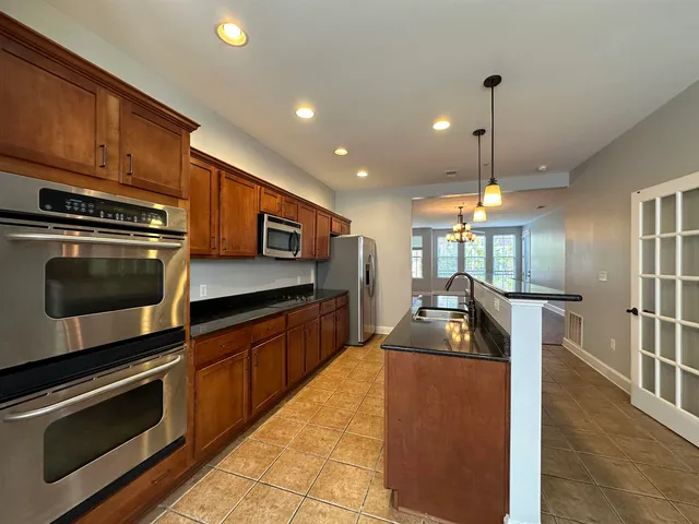 $2,195 | 75 Shoemaker Court, Unit 304, Memphis, TN 38103