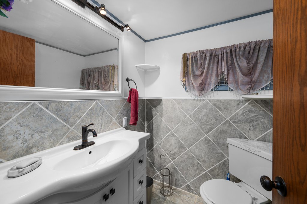 1424 11th Street Moline, IL 61265 - Photo 34 of 46