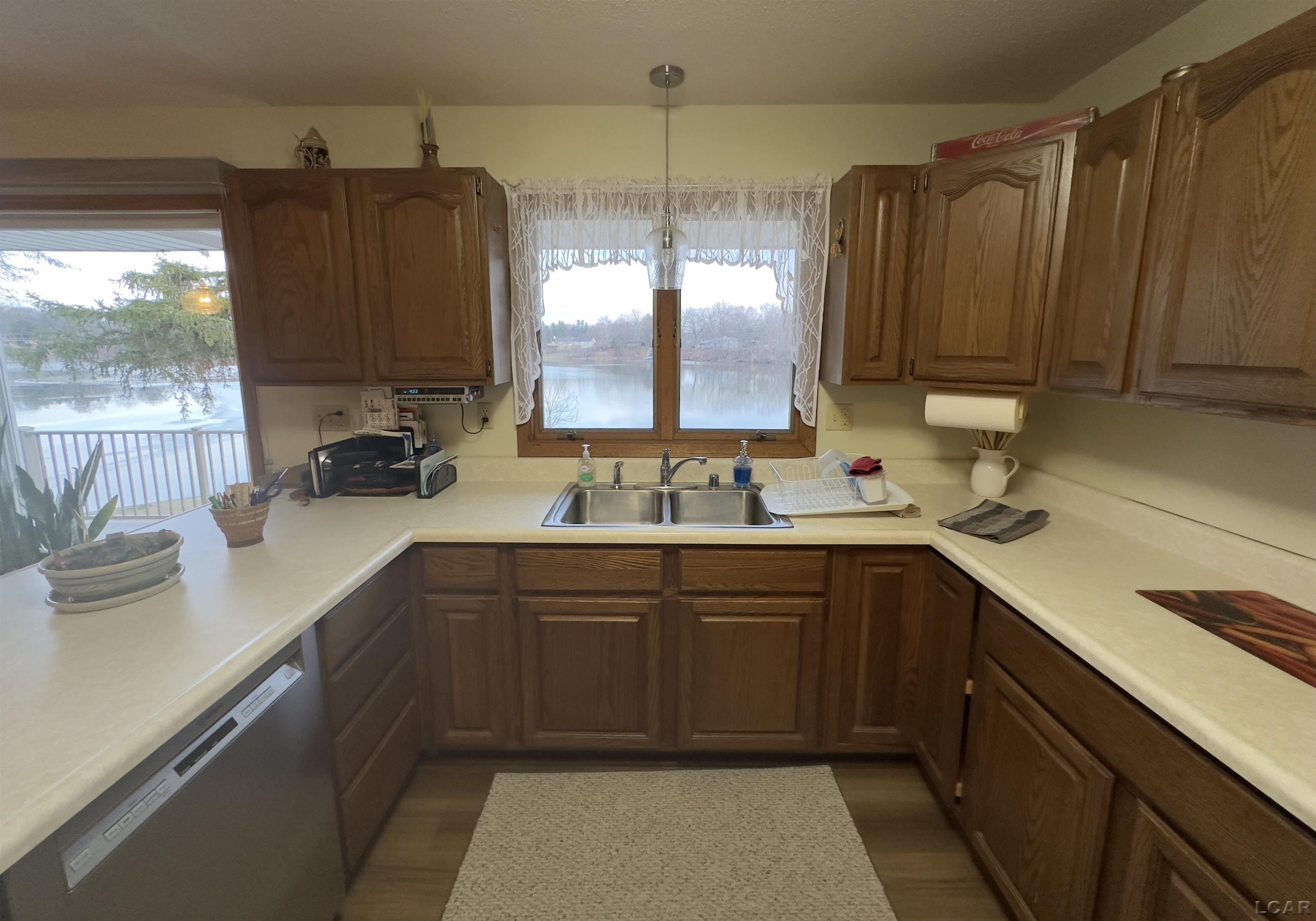 2075 Ballenberger Road Adrian, MI 49221 - Photo 6 of 40 50162838-7f05b9bf-9a11-4e44-bf41-c4b58c82e809.JPG