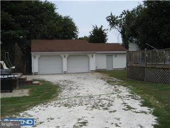 222 Landing Road Newport, NJ 08345 - Photo 2 of 9 Garage