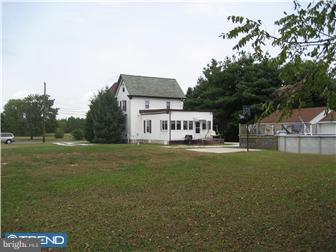 222 Landing Road Newport, NJ 08345 - Photo 3 of 9 Exterior Back