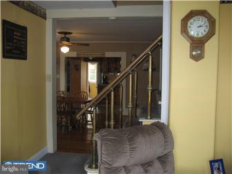 222 Landing Road Newport, NJ 08345 - Photo 5 of 9 Living Room