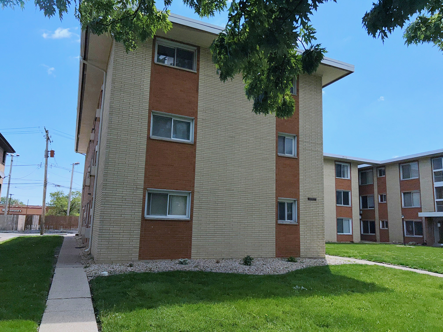 14633 Keystone Avenue, Unit 3H Midlothian, IL 60445 - Photo 3 of 24
