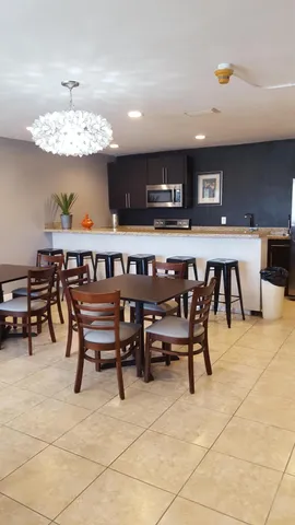 $1,650 | 421 Northeast 1st Street, Unit 211, Hallandale Beach, FL 33009