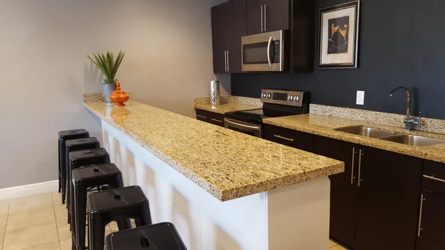 $1,650 | 421 Northeast 1st Street, Unit 211, Hallandale Beach, FL 33009