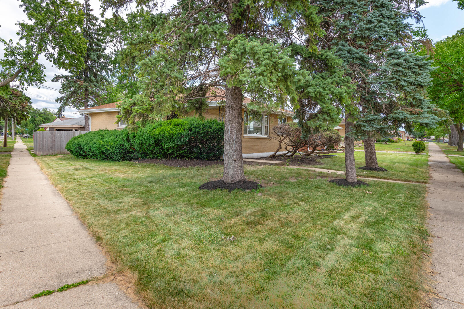 1015 Victoria Avenue Berkeley, IL 60163 - Photo 23 of 24 Gallery Image 23