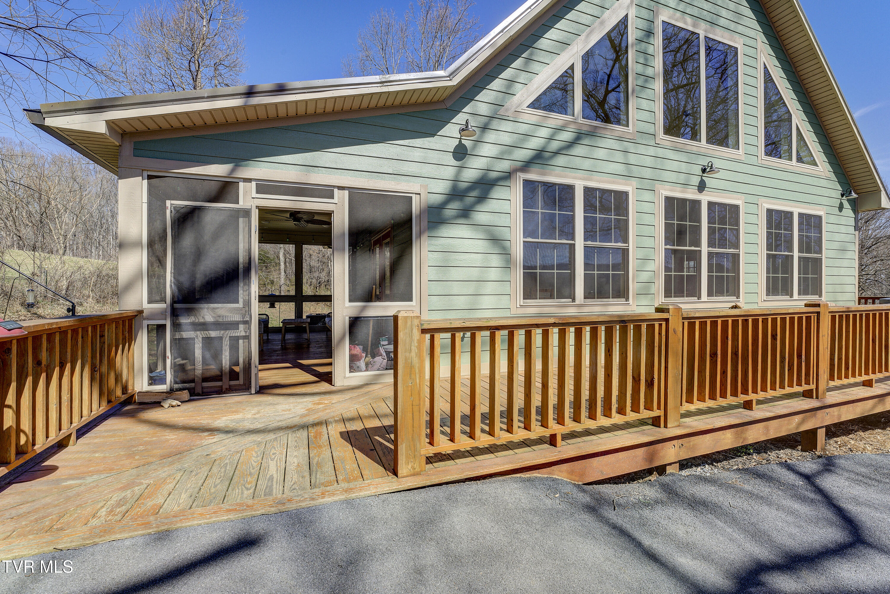 137 Unaka View Road Johnson City, TN 37601 - Photo 19 of 72 UNakaView-56