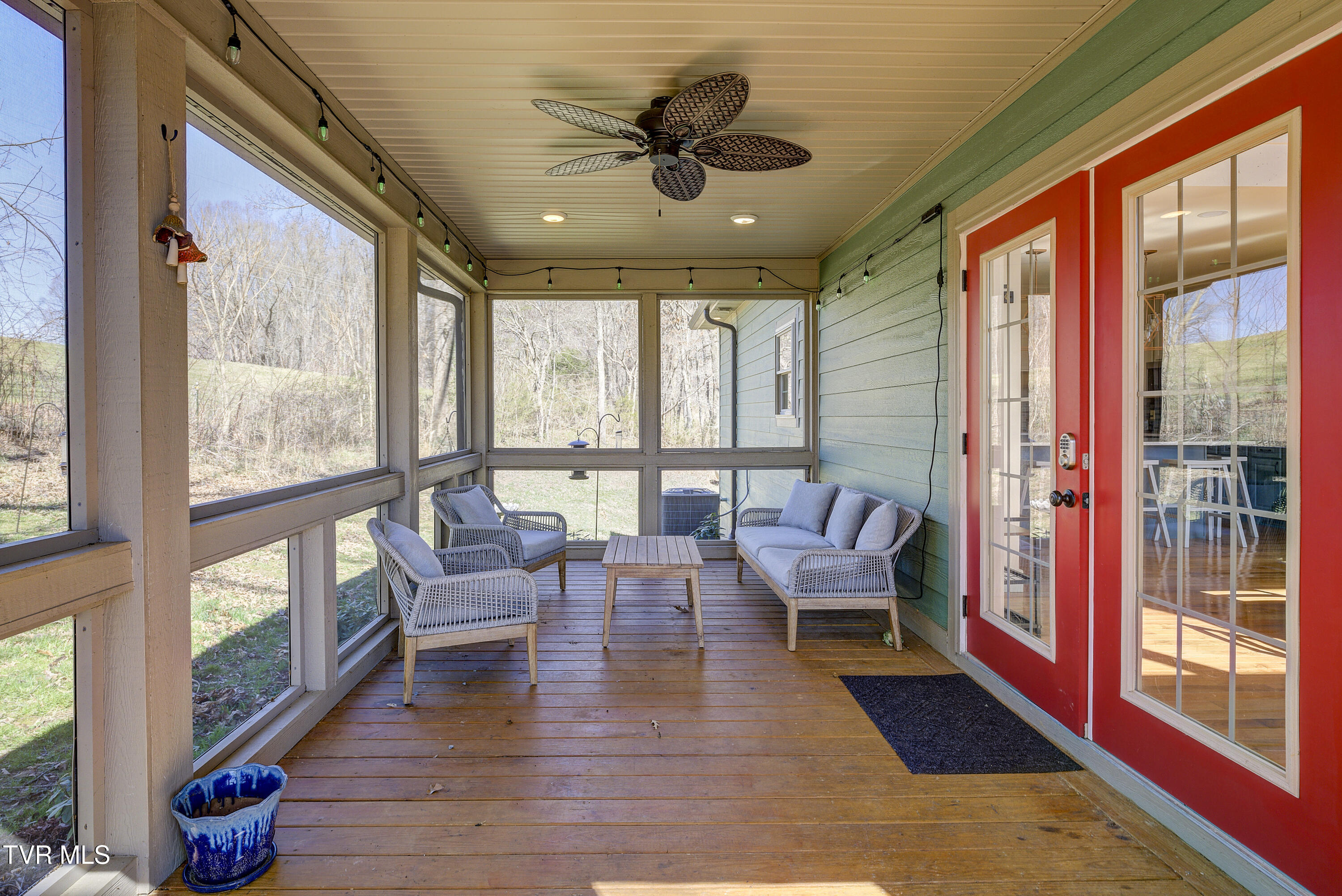 137 Unaka View Road Johnson City, TN 37601 - Photo 3 of 72 UNakaView-40