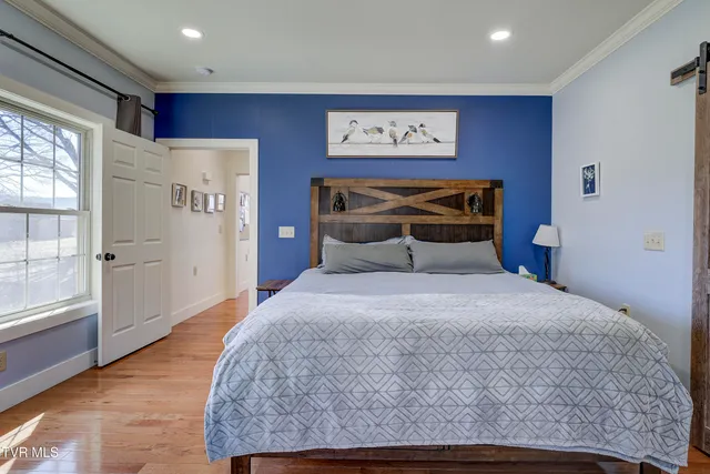 $629,900 | 137 Unaka View Road, Johnson City, TN 37601