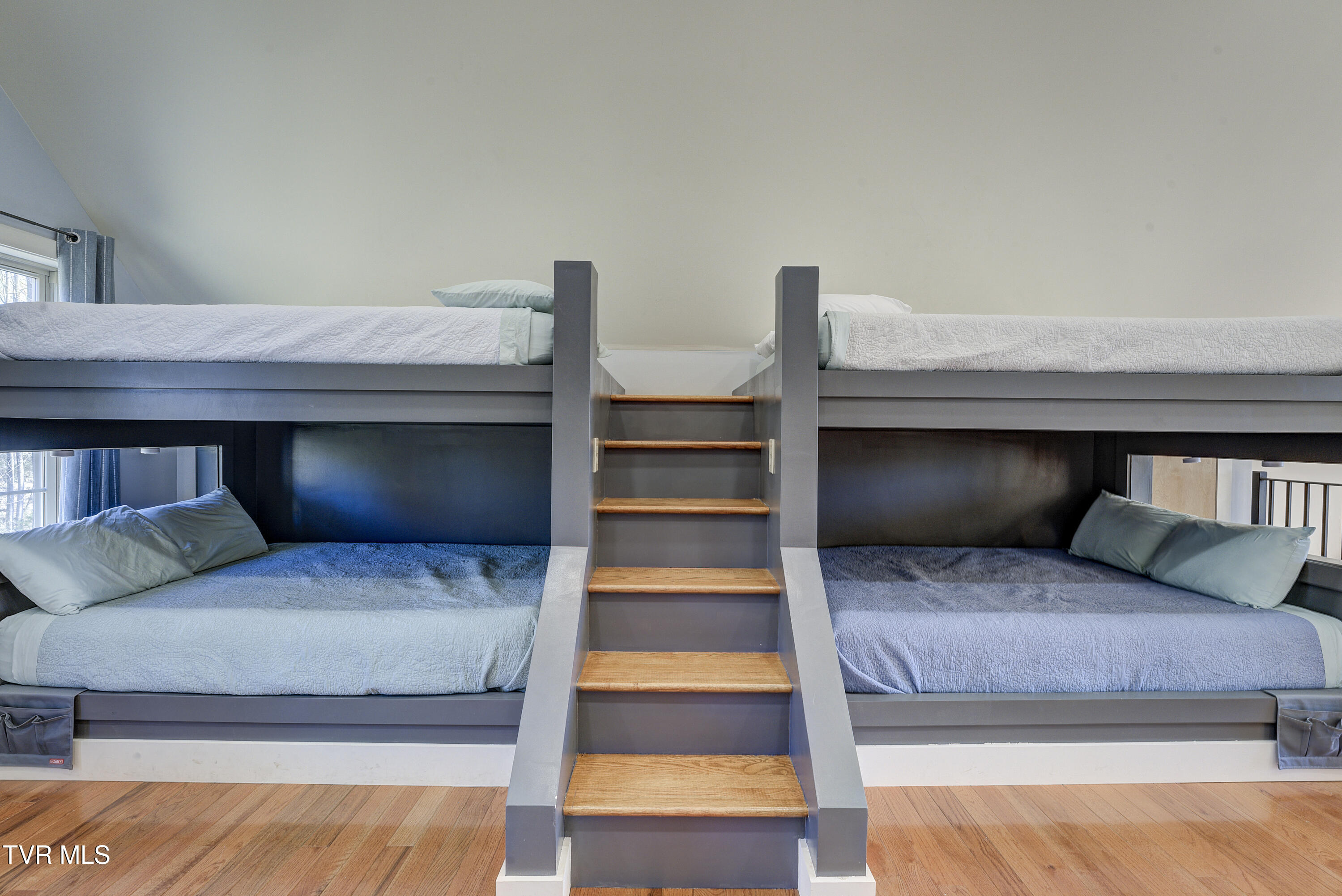 137 Unaka View Road Johnson City, TN 37601 - Photo 48 of 72 UNakaView-29