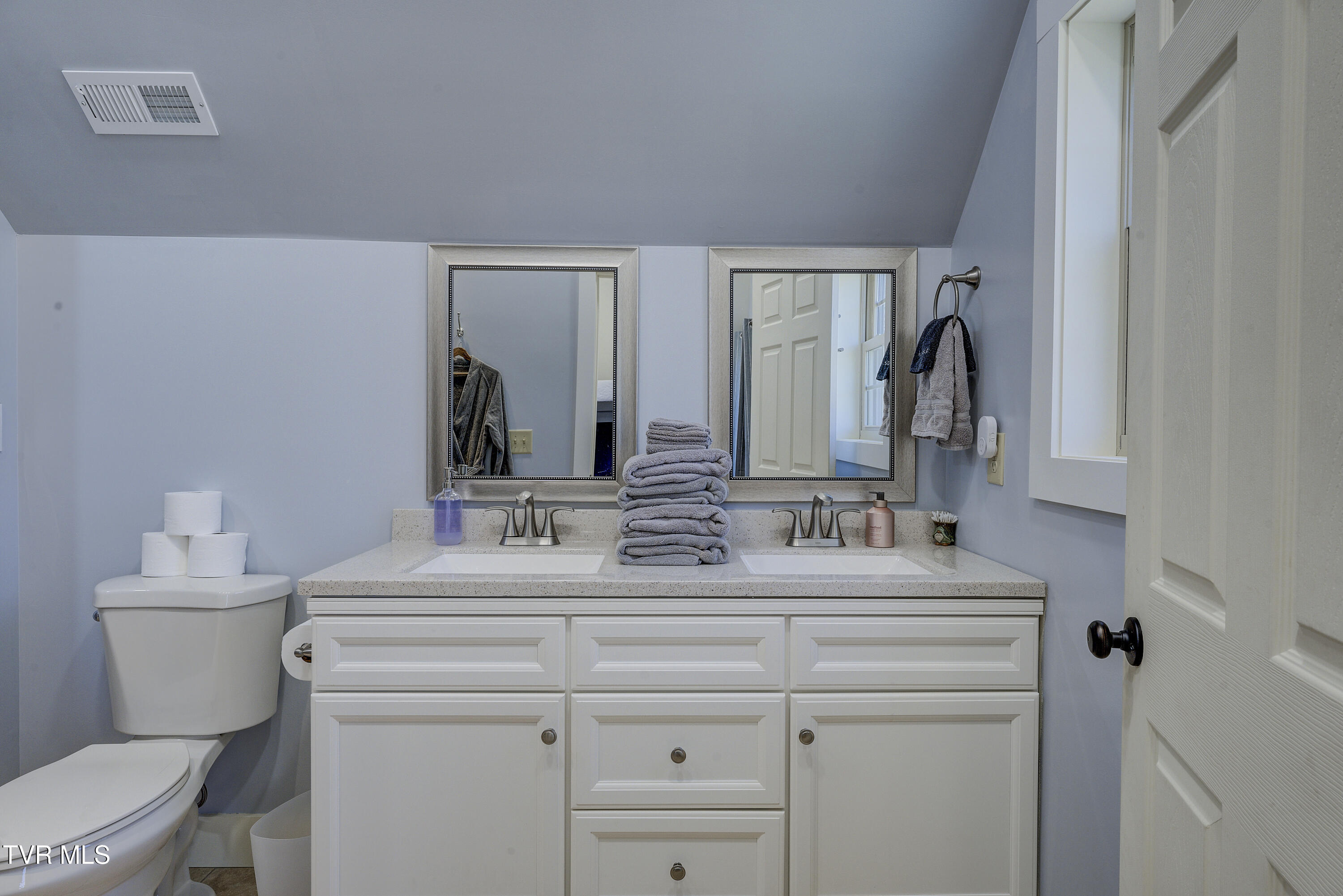 137 Unaka View Road Johnson City, TN 37601 - Photo 50 of 72 UNakaView-31