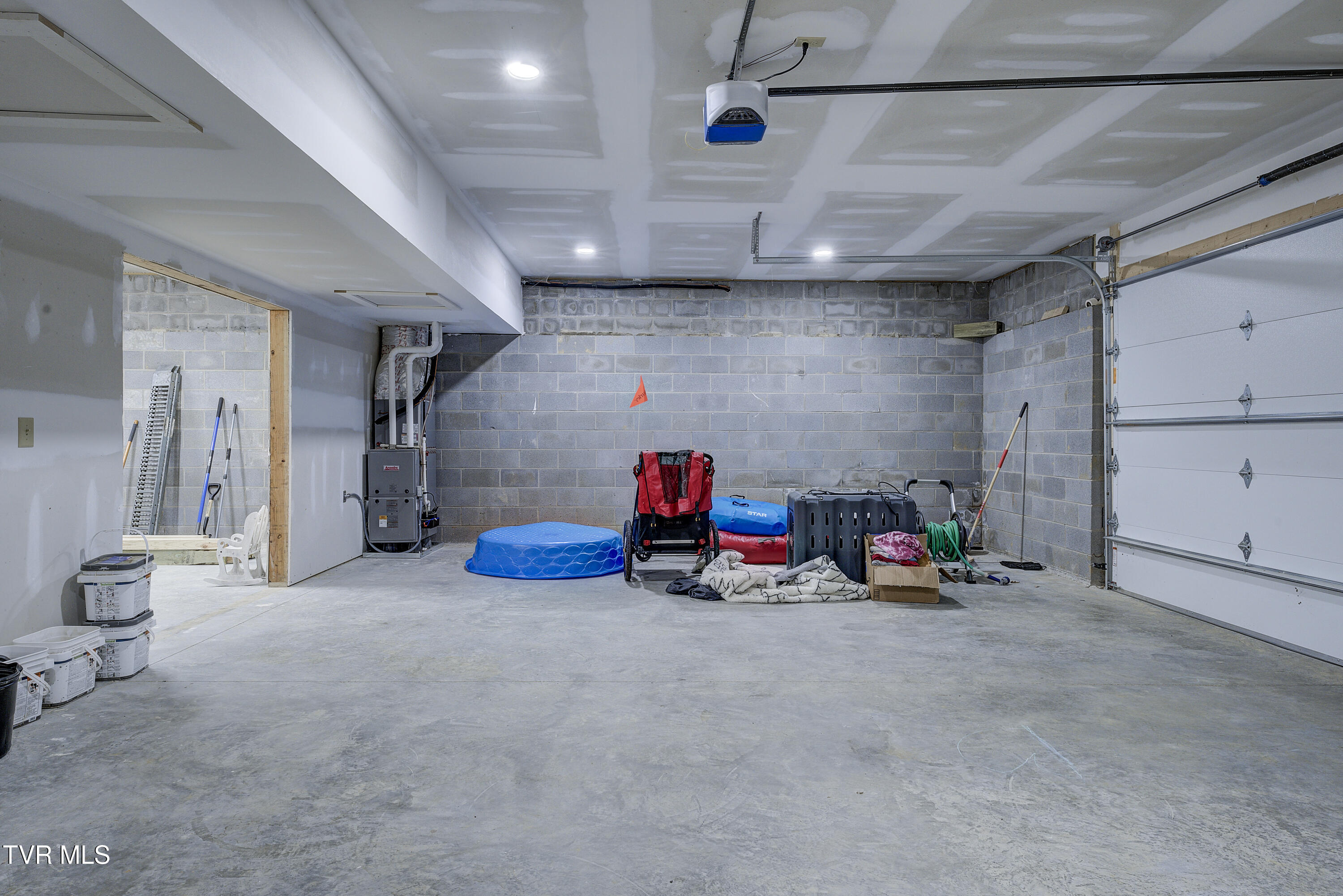 137 Unaka View Road Johnson City, TN 37601 - Photo 55 of 72 UNakaView-36