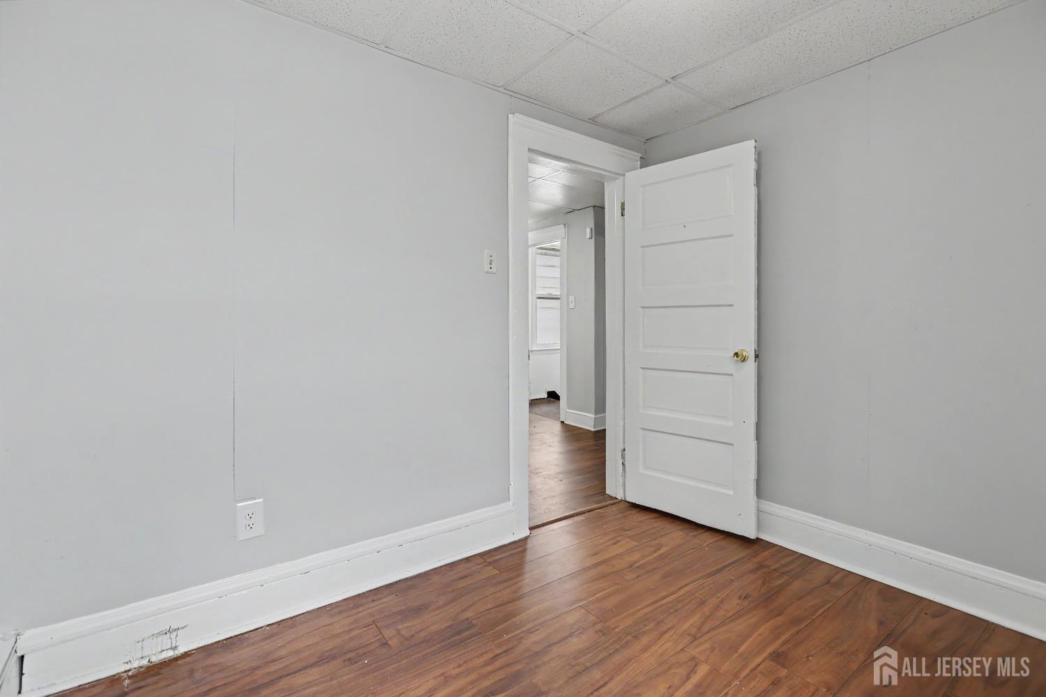 738 Edgar Road Elizabeth, NJ 07202 - Photo 14 of 23
