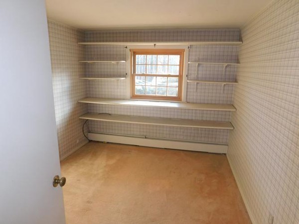 16 Crestwood Road Leicester, MA 01524 - Photo 10 of 12 Gallery Image 10