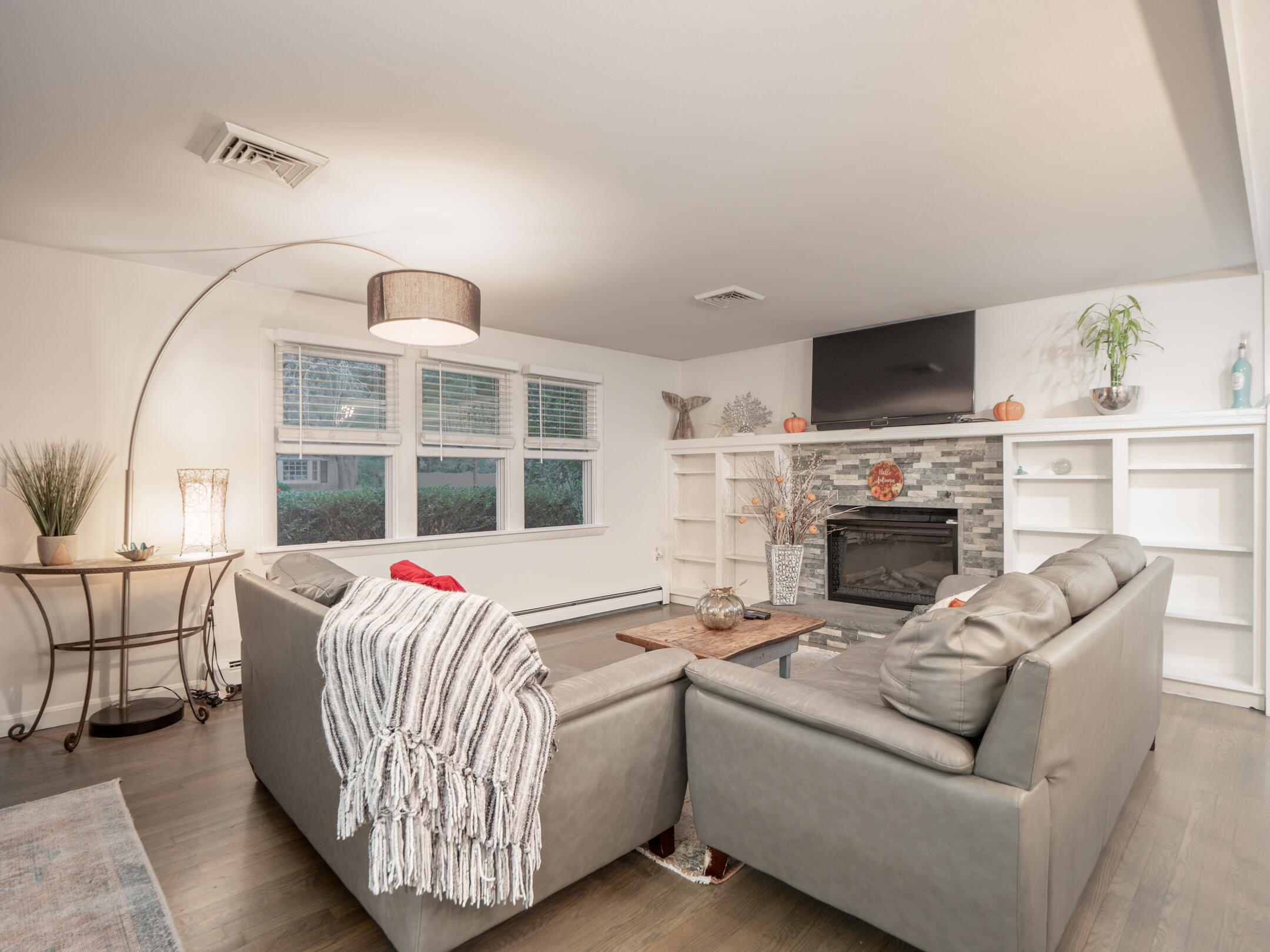 10 Clement Street Sandwich, MA 02563 - Photo 7 of 43 10 Clements Street Sandwich MA-39