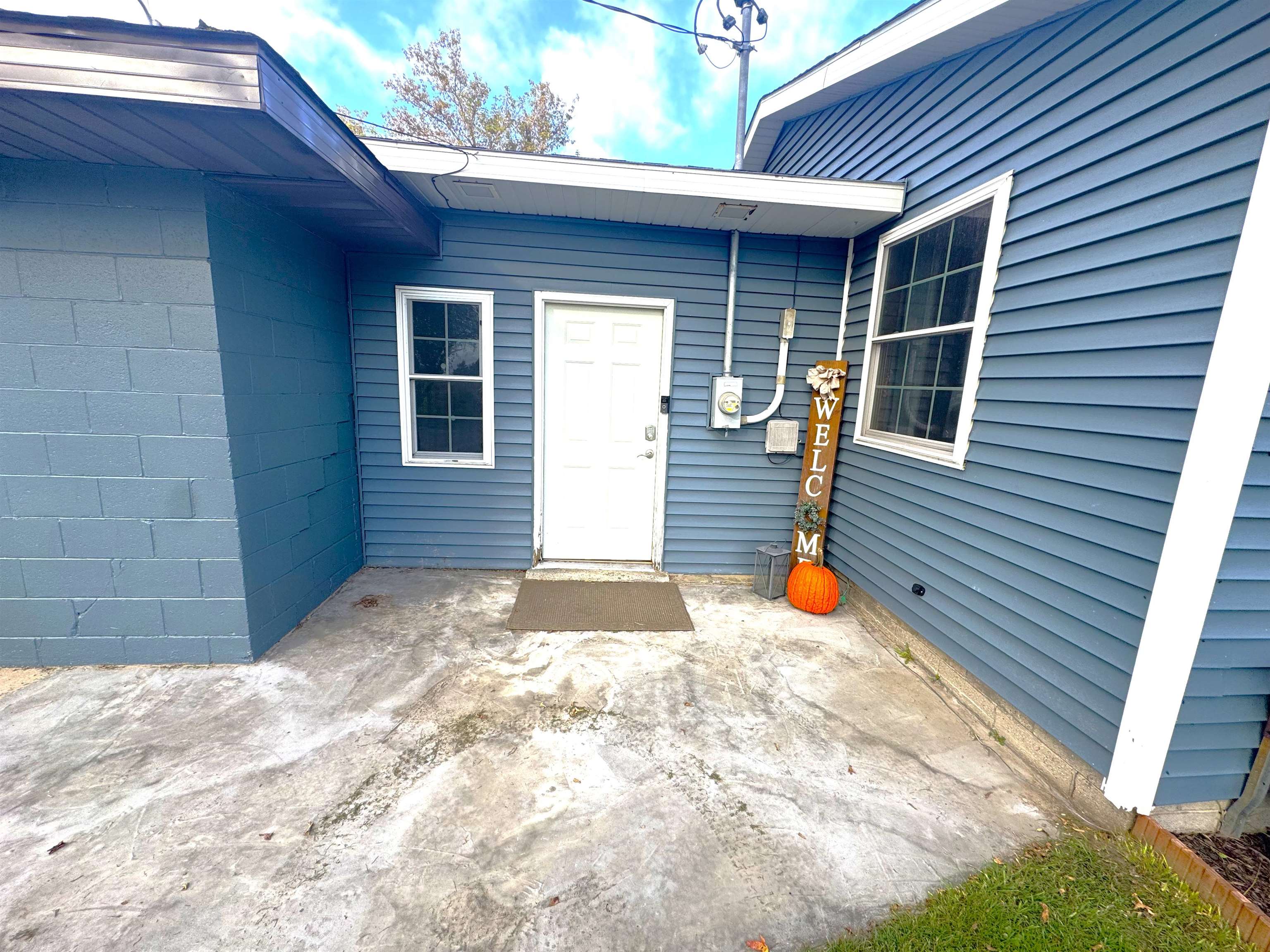 2192 South Garfield Road Auburn, MI 48611 - Photo 4 of 28 Gallery Image 4