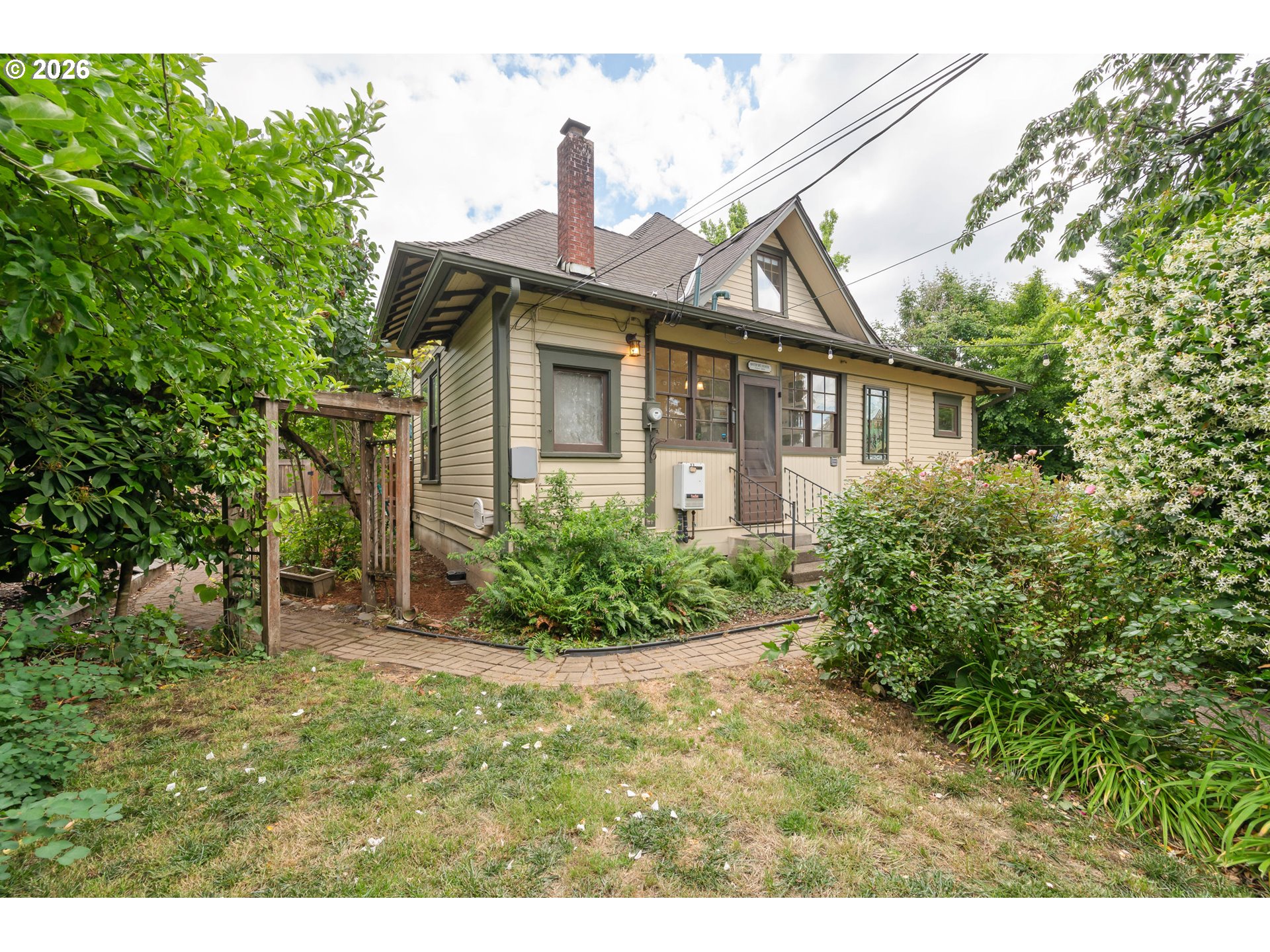 952 C Street Springfield, OR 97477 - Photo 41 of 48