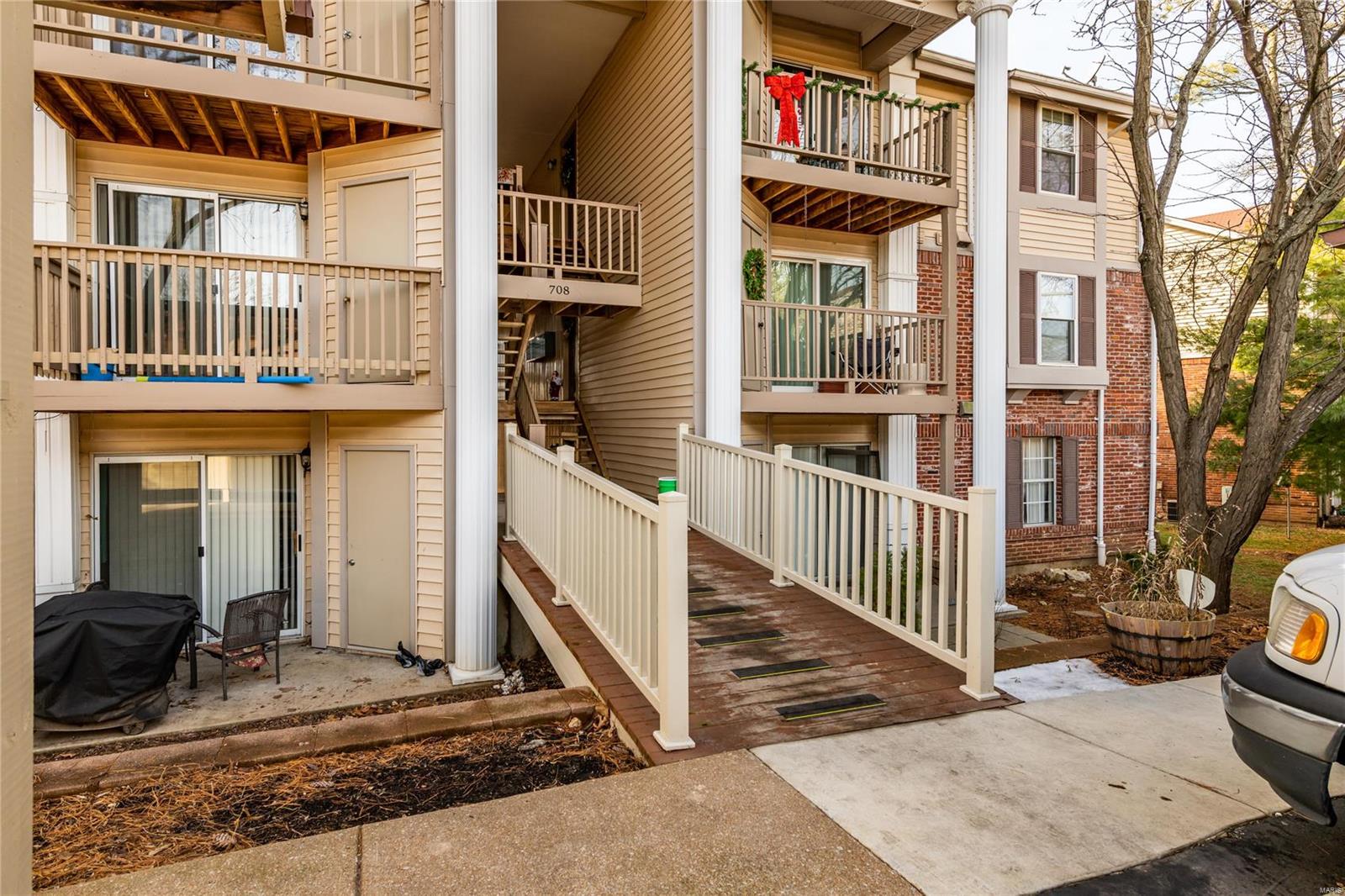 708 Ridgeside Drive, Unit K Ballwin, MO 63021 - Photo 1 of 18 Gallery Image 1