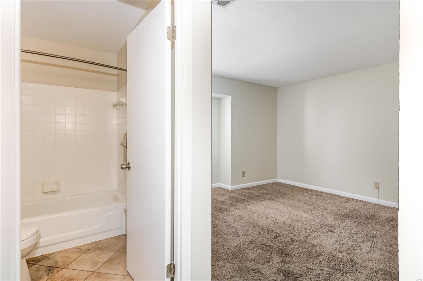 708 Ridgeside Drive, Unit K Ballwin, MO 63021 - Photo 13 of 18 Gallery Image 13
