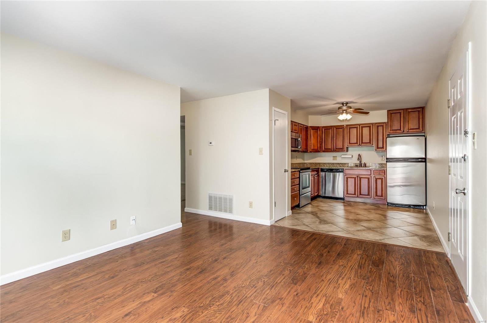 708 Ridgeside Drive, Unit K Ballwin, MO 63021 - Photo 9 of 18 Gallery Image 9