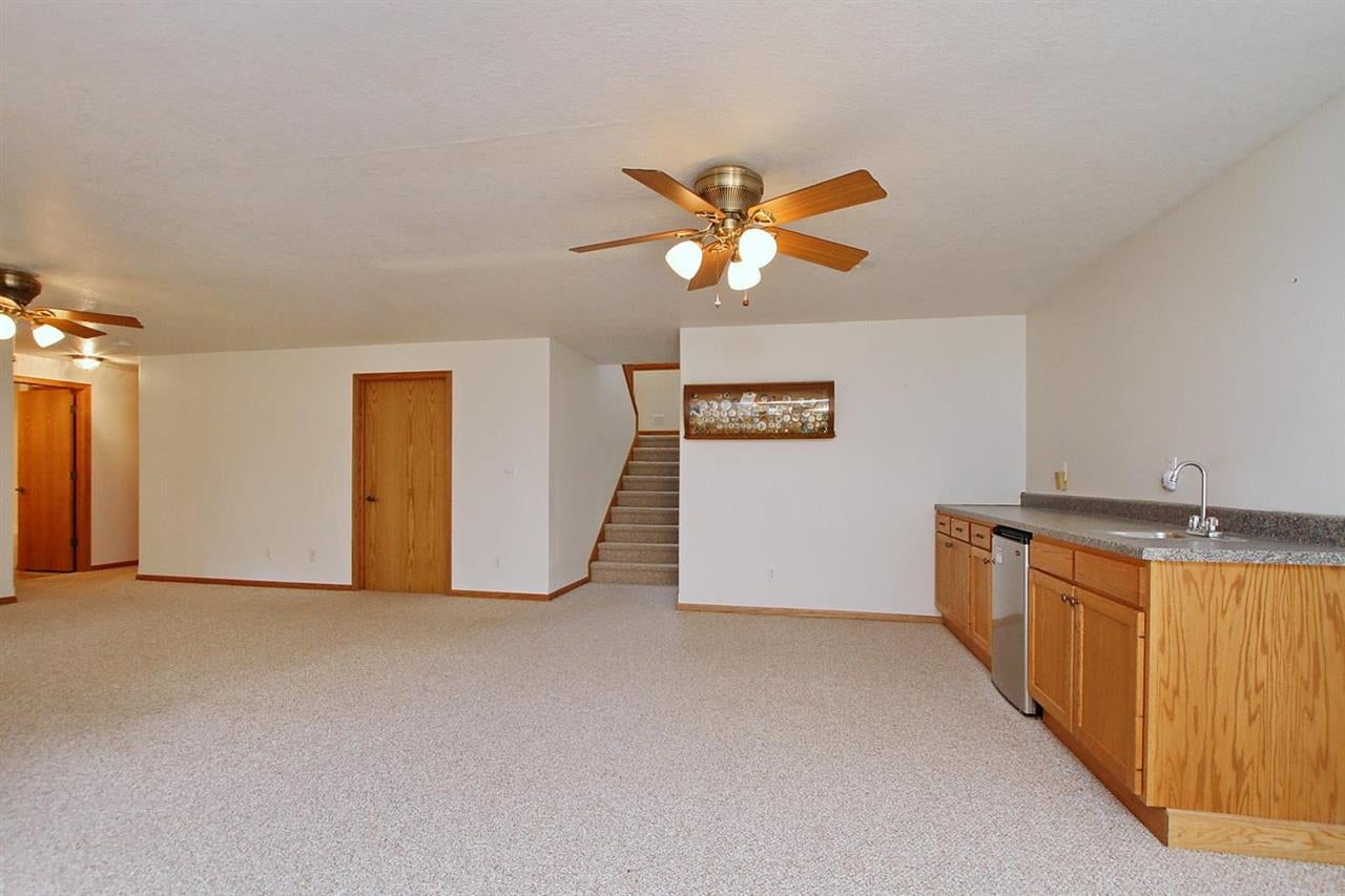 3121 East View Circle Drive Riverside, IA 52327 - Photo 33 of 50 Gallery Image 33