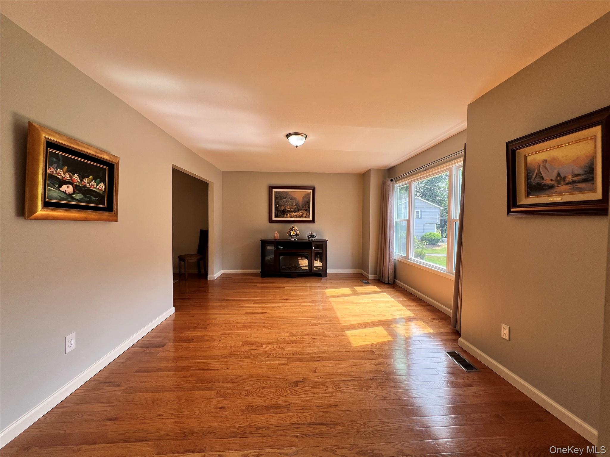 50 Raker Road Poughkeepsie, NY 12603 - Photo 2 of 36