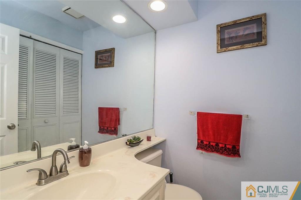 1301 Maplecrest Road Edison, NJ 08820 - Photo 22 of 25 Gallery Image 22