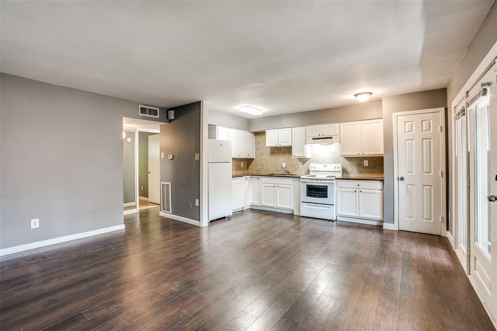 3938 West Alabama Street, Unit 8 Houston, TX 77027 - Photo 6 of 23 open concept kitchen/living