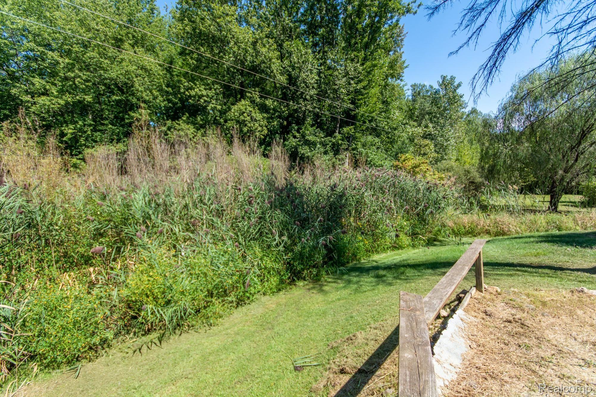 20621 Clark Road Belleville, MI 48111 - Photo 38 of 42 DSC_7553.jpg