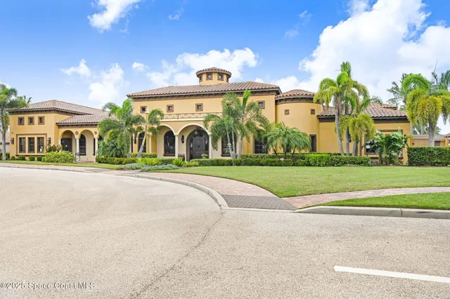 $625,000 | 696 Palos Verde Drive, Satellite Beach, FL 32937