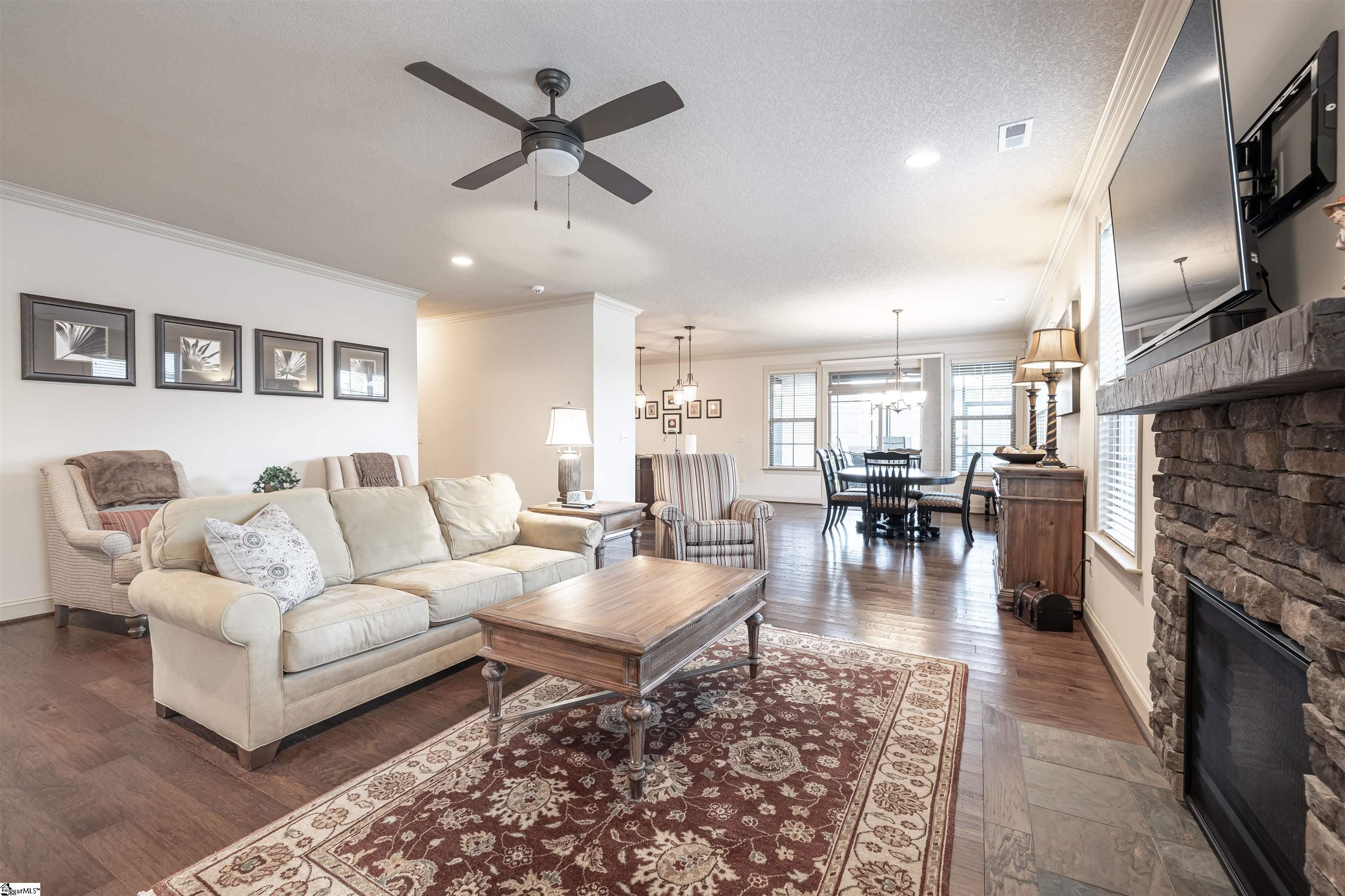 52 Vinton Drive Greer, SC 29651 - Photo 8 of 36