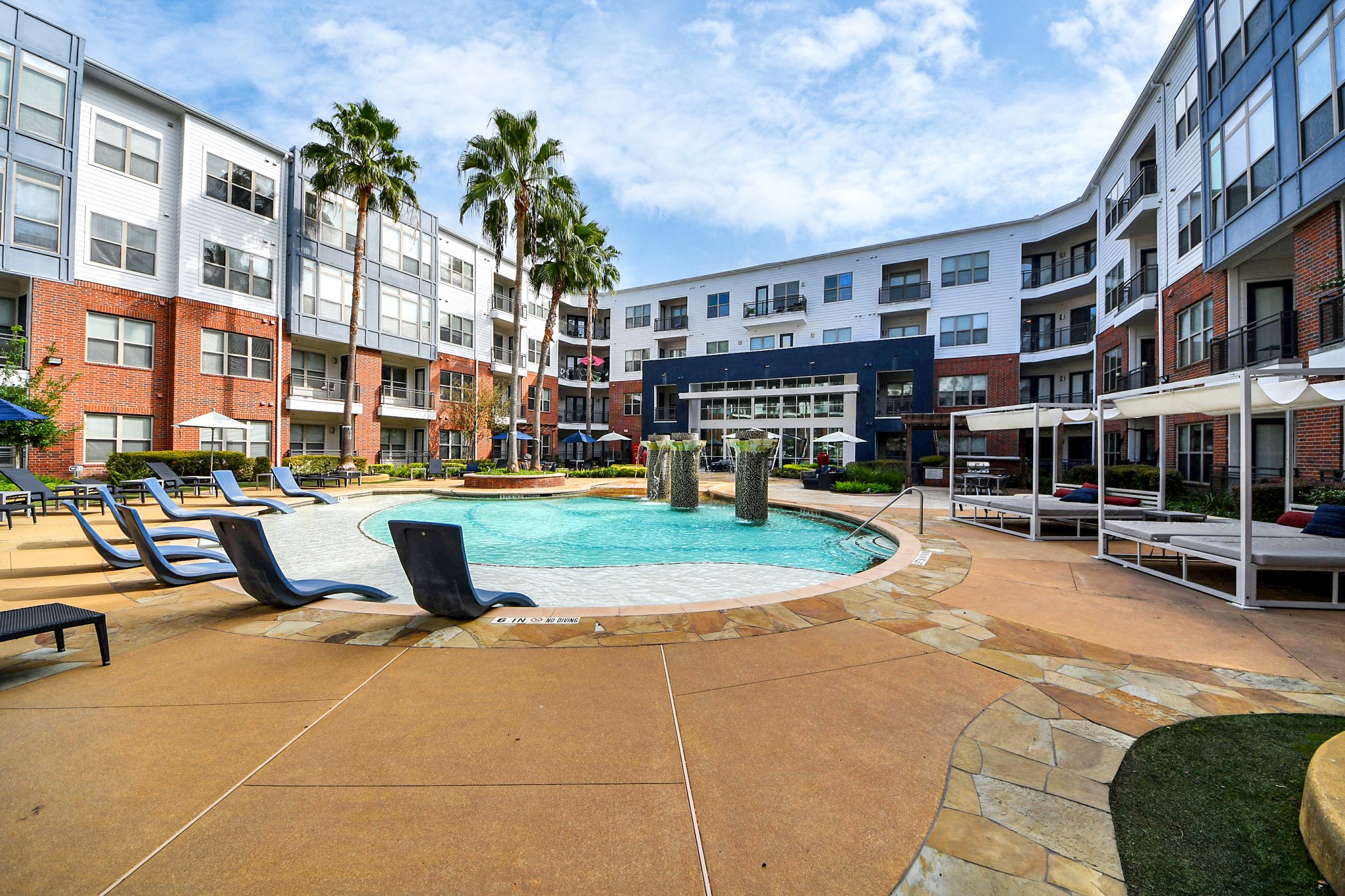 5455 Richmond Avenue, Unit 4086 Houston, TX 77056 - Photo 19 of 50 a swimming pool with outdoor seating and yard