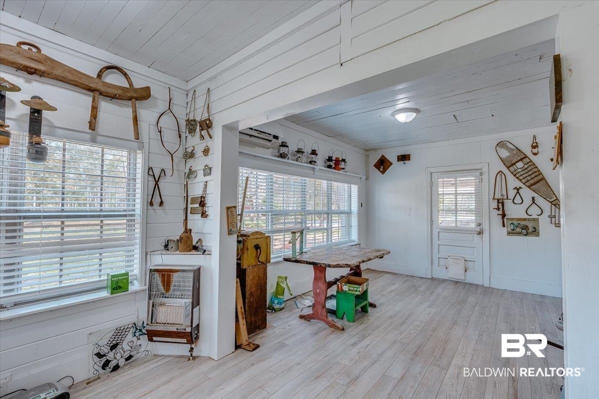 14160 Moffett Road Wilmer, AL 36587 - Photo 46 of 75 Interior space