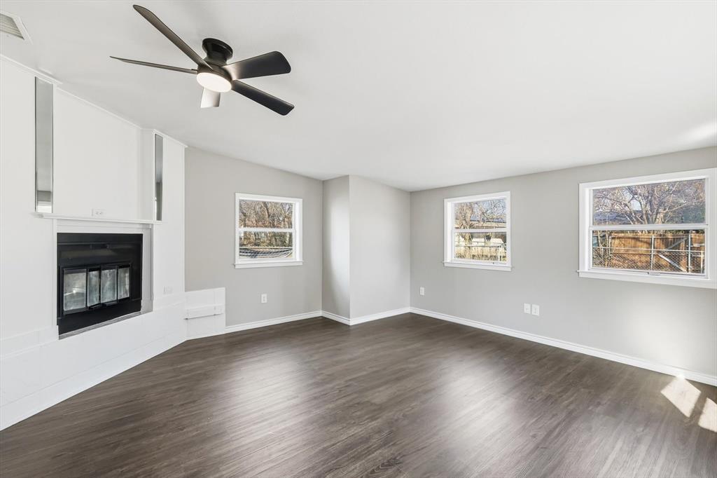 607 Jupiter Drive Denton, TX 76209 - Photo 11 of 25 Living room #2