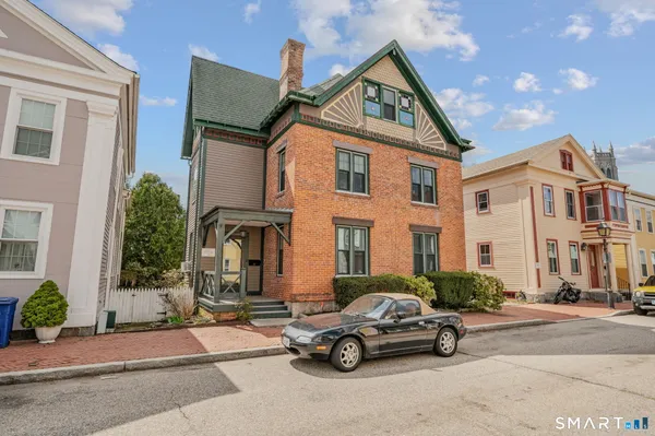 $399,900 | 20 Starr Street, New London, CT 06320