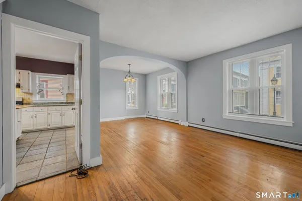 $399,900 | 20 Starr Street, New London, CT 06320
