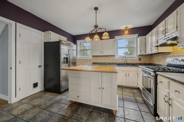 $399,900 | 20 Starr Street, New London, CT 06320
