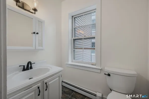 $399,900 | 20 Starr Street, New London, CT 06320