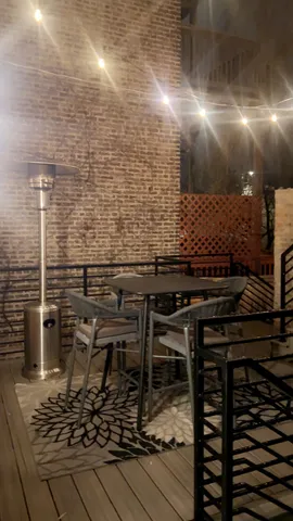 $1,299,900 | 515 East Oakwood Boulevard, Chicago, IL 60653