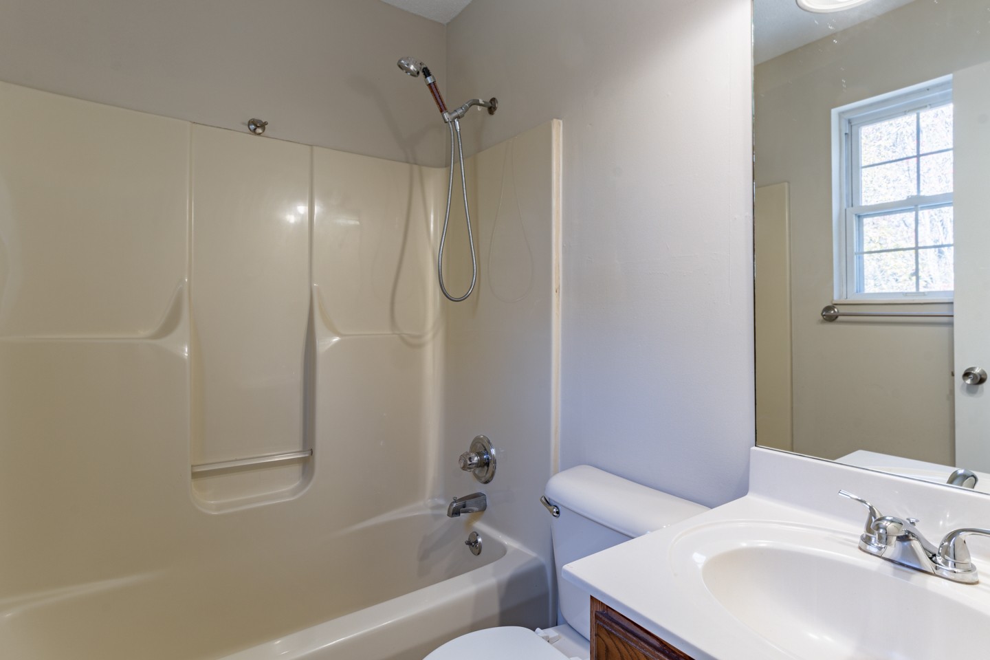 425 McMurry Road Clarksville, TN 37042 - Photo 12 of 16 Gallery Image 12