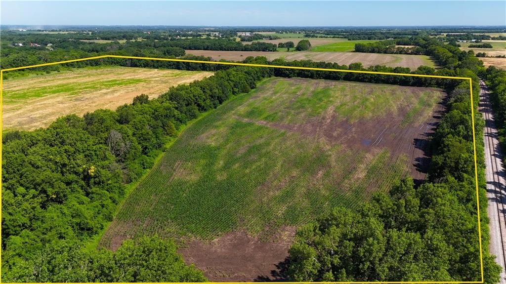 235-e 239 East Mopac Rd Street Harrisonville, MO 64701 - Photo 2 of 14