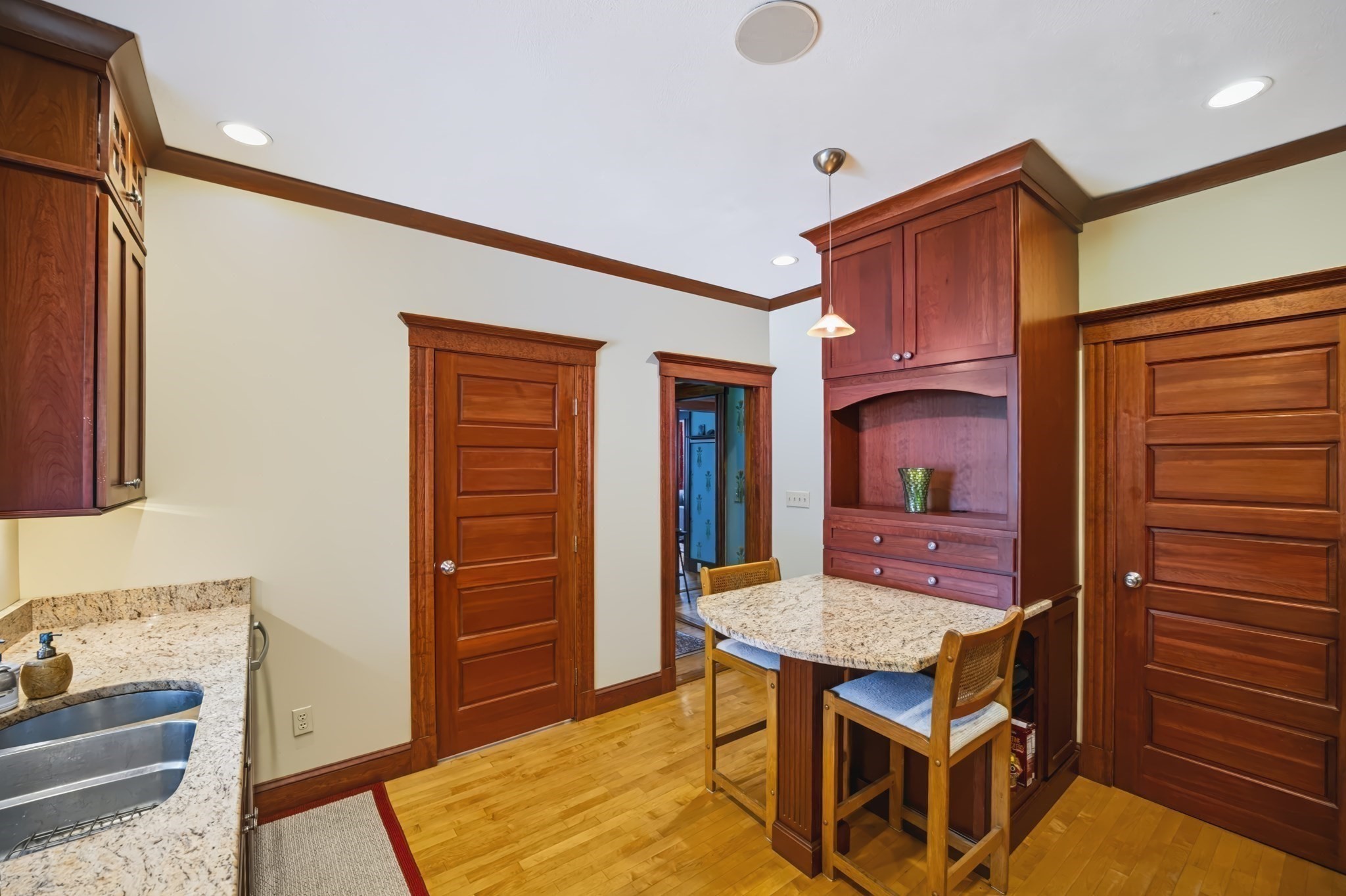 52 Vane Street Quincy, MA 02171 - Photo 5 of 42 Gallery Image 5
