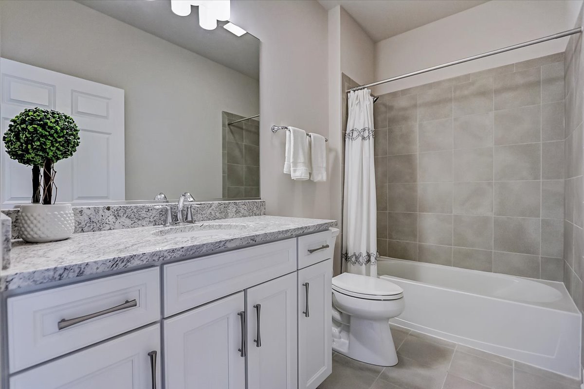 39-w553 Carl Sandburg Road St. Charles, IL 60175 - Photo 29 of 49 a bathroom with a granite countertop sink toilet and shower