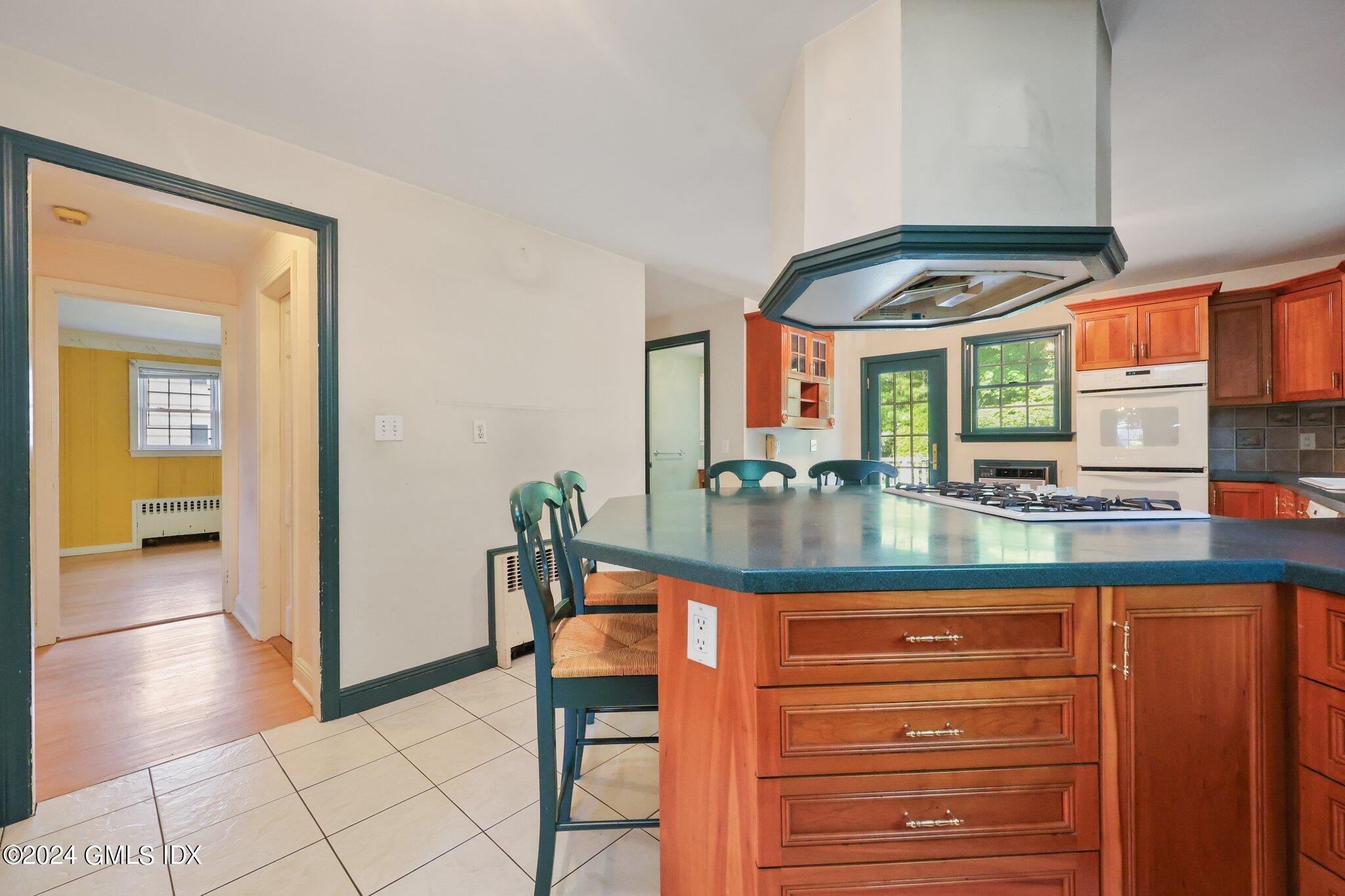 6 Center Road Old Greenwich, CT 06870 - Photo 18 of 47